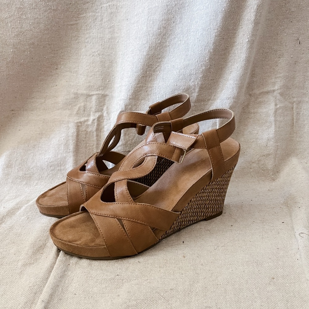 AEROSOLES Tan Woven Wedge Sandals